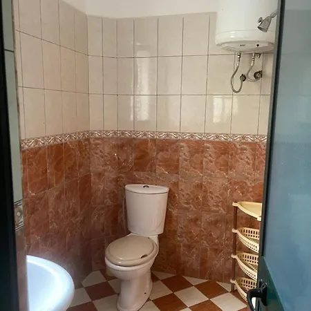 Kwatera prywatna Genti'S Villa